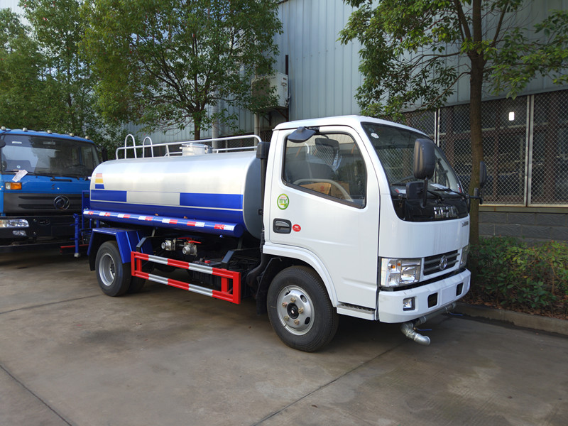 5��С�͞�ˮ܇�N��-5����ˮ܇�N���������|�LС�͞�ˮ܇�S��ֱ�N