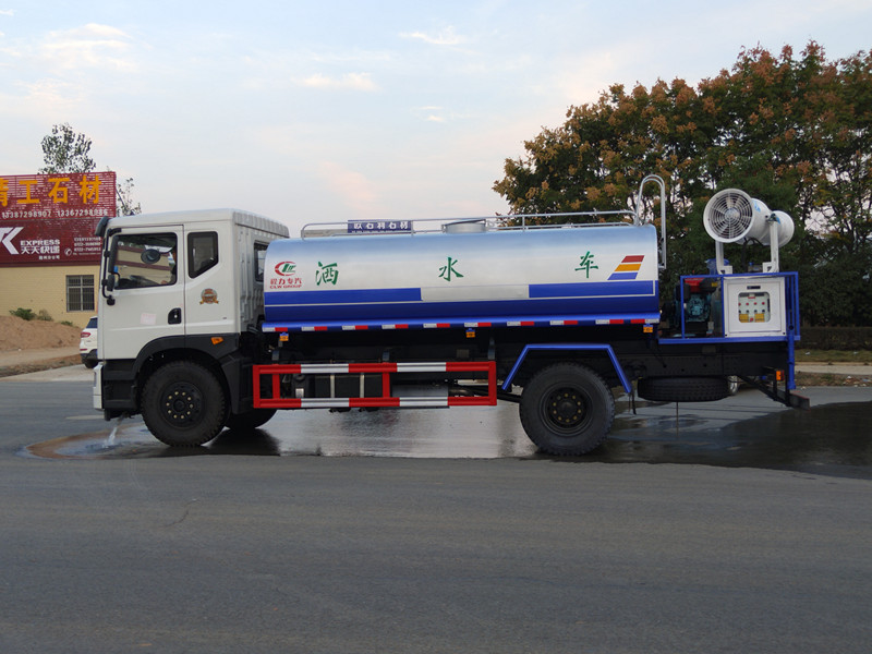 東風(fēng)灑水車廠家直銷 東風(fēng)灑水車廠家直銷