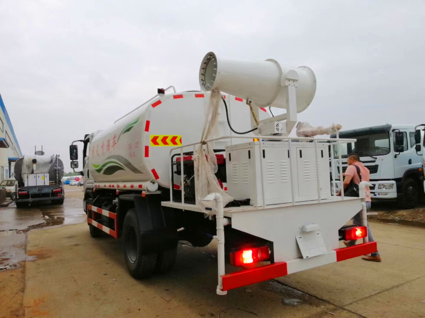 �|Դ�О�ˮ܇�S��ֱ�N���|Դ�О�ˮ܇�r���r���|Դ�О�ˮ܇���ˮ���N���c