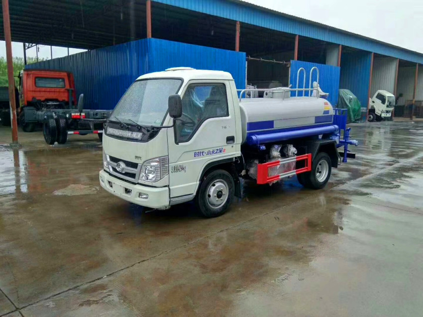 �����О�ˮ܇�N�ۣ������О�ˮ܇�S��ֱ�N���������F