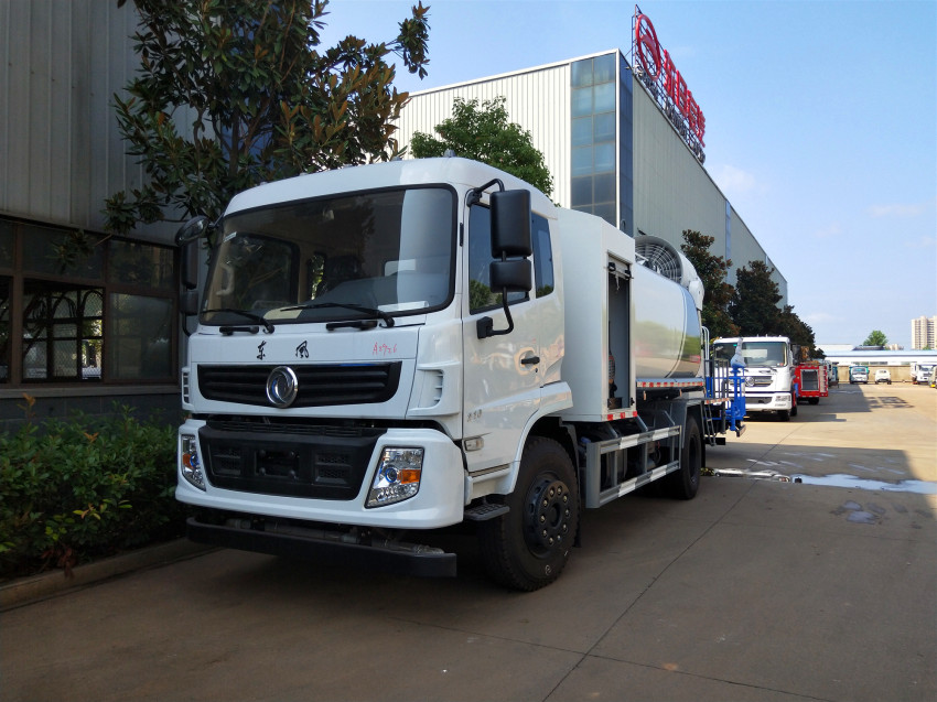 打折促銷多功能灑水車報價 東風霧炮灑水車價格 打折促銷多功能灑水車報價 東風霧炮灑水車價格