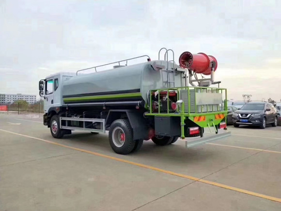 �����u��ˮ܇���������|�L��ˮ܇�S��ֱ�N