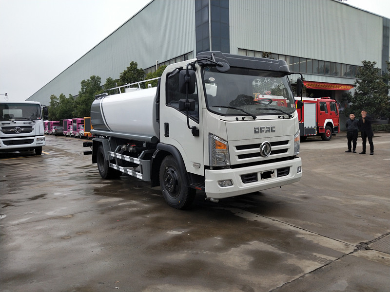 十方灑水車 十方灑水車