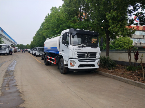 公路用灑水車 公路用灑水車