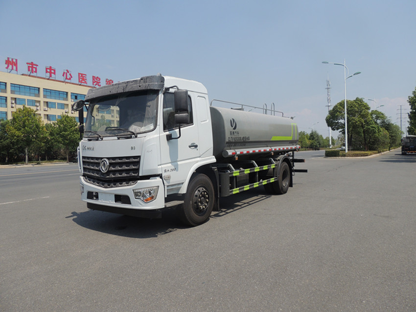 12方灑水車 12方灑水車